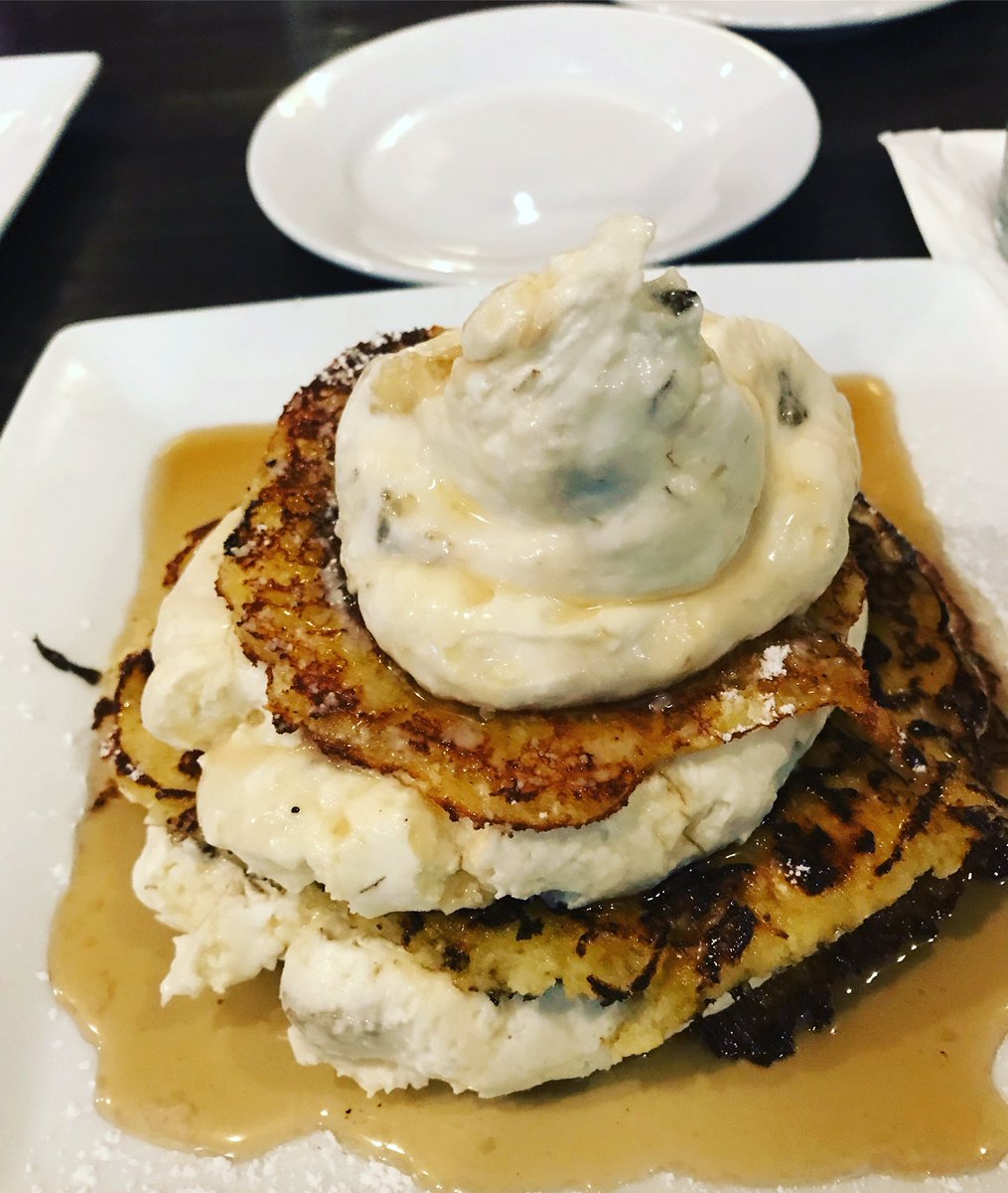 dizeimage's tweet photo. Birthday celebration continued w/ brunch at Hutton Seafood along with @amp_burks , @rayanthonyb & Jackie. Yum!!! #ilovewpb #southernstack #50andfabulous #huttonseafoodbrunch #brunch #family #birthday #birthdaybrunch #hoecakes #bananacream #northwoodvillage https://t.co/euC1CELffM