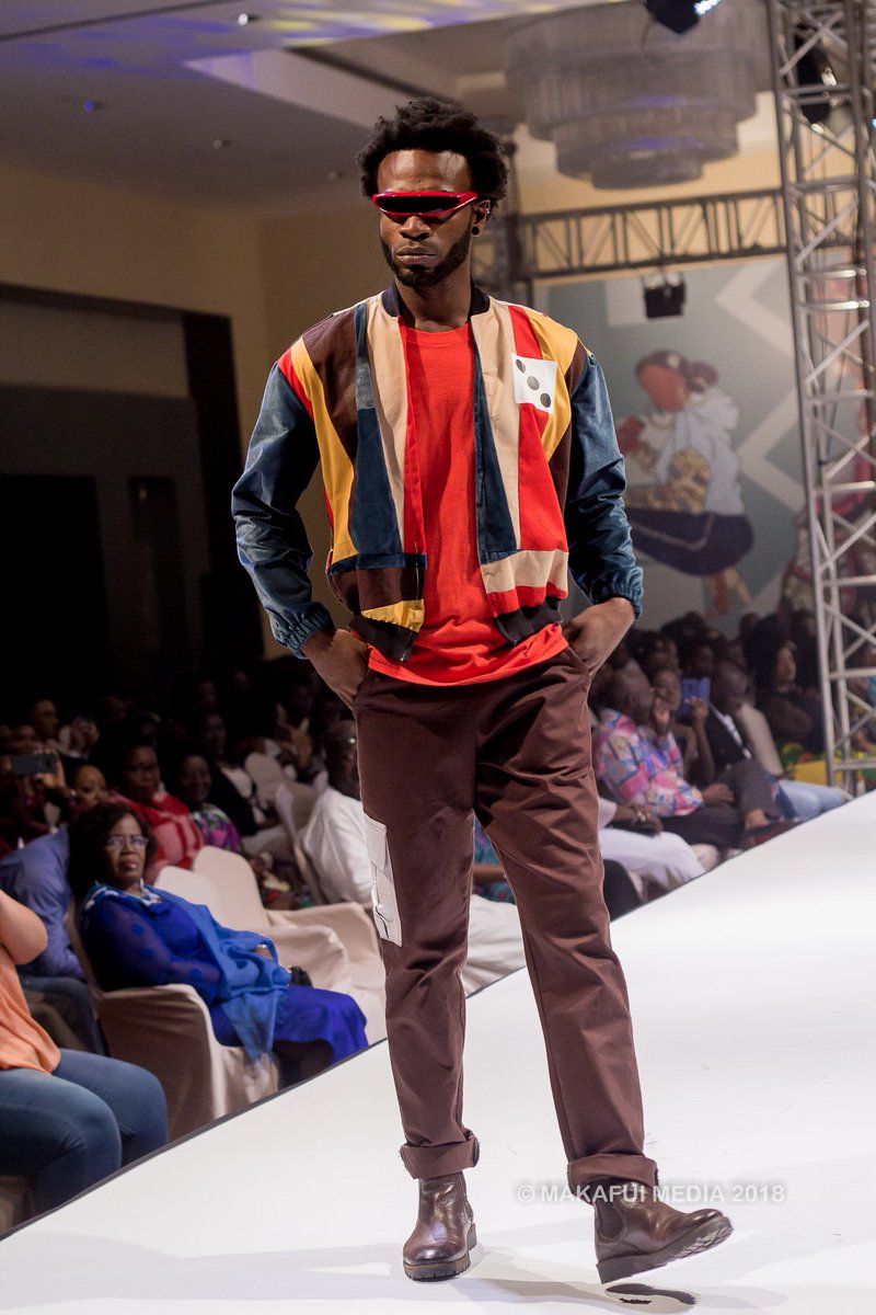 MakafuiMedia's tweet photo. THE RADFORD GRADUATE FASHION SHOW at @kempinski
#RGFS2018
#MAKAFUIMEDIA #YOUGOTSERVED #PHD #PASSIONHARDWORKDETERMINATION #YOUNGCAMERATECHNICIAN #RGFS2018 https://t.co/WNc9qO5ohZ