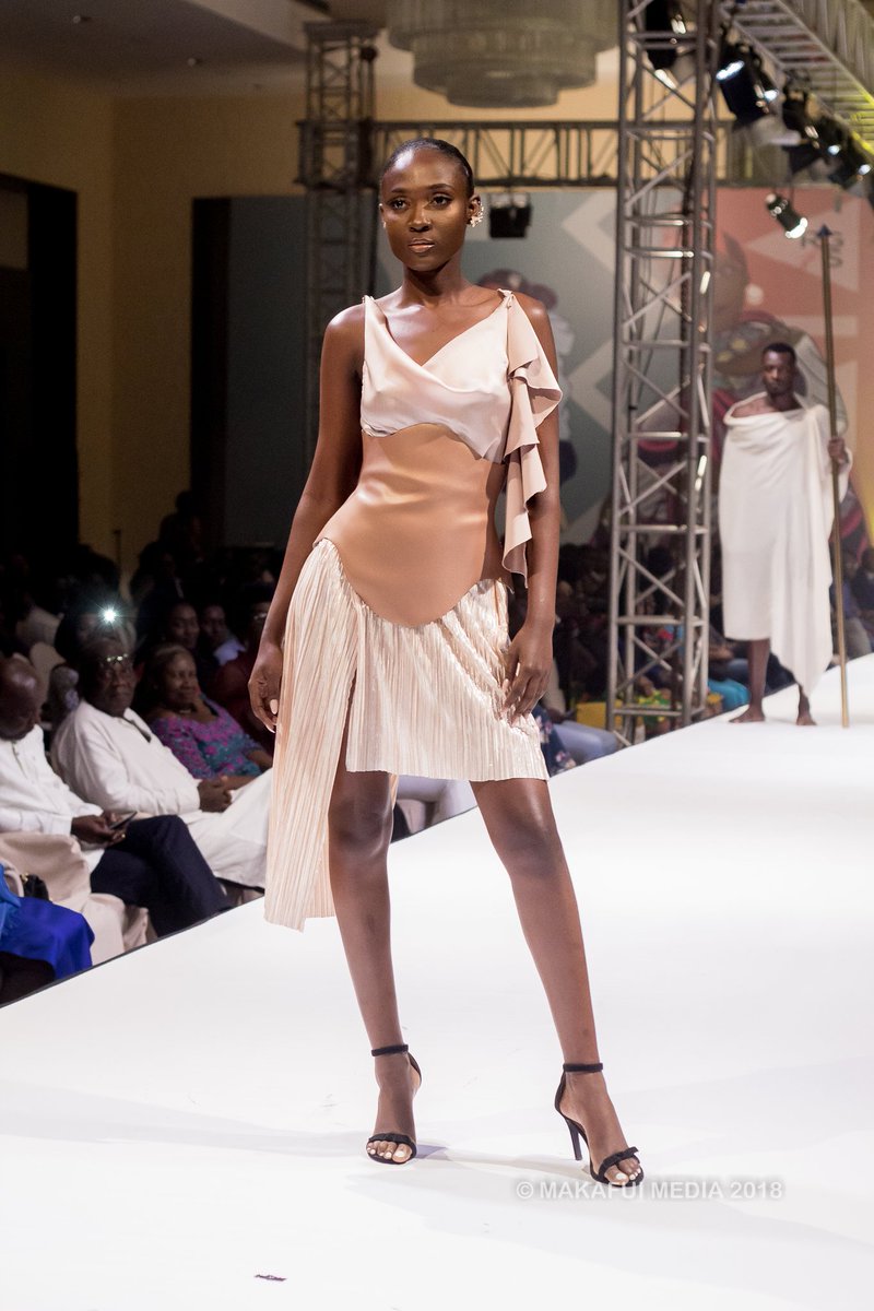 MakafuiMedia's tweet photo. THE RADFORD GRADUATE FASHION SHOW at @kempinski
#RGFS2018
#MAKAFUIMEDIA #YOUGOTSERVED #PHD #PASSIONHARDWORKDETERMINATION #YOUNGCAMERATECHNICIAN #RGFS2018 https://t.co/WNc9qO5ohZ