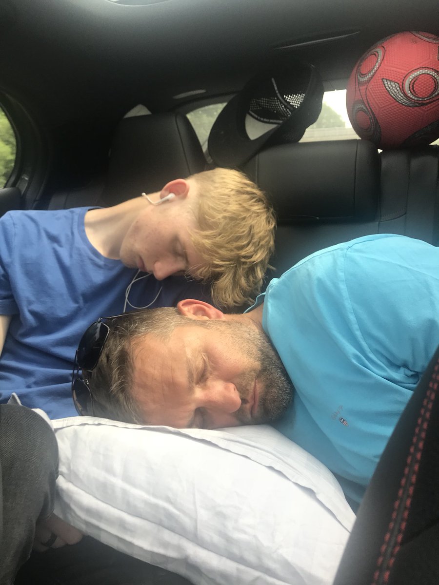 24hrs on the road, Jimmys finally out #stamina Sams topping up the 20hours he’s already had #hamster 750km to go. #kievroadtrip #KievCarshare