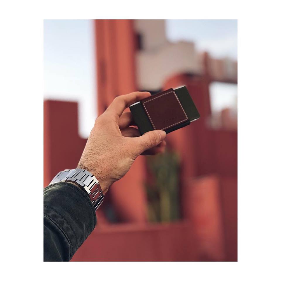 todo_espanol's tweet photo. Te mostramos una cartera cómoda y pequeña para este verano. Hazte con ella en Todo Español: https://t.co/Fpge98o4gV https://t.co/TT2ouDGe9N