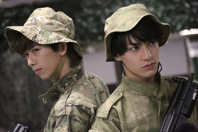 bt36bot's tweet photo. (2018-05-28 ナタリー 超特急ユースケMC「次ナル」6月ゲストはリョウガ、迷彩服でJUNHO“冬の少年”紹介) https://t.co/CTJraAQ2iH