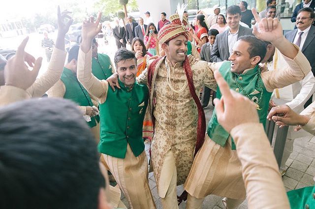 Events_By_C's tweet photo. Groomsmen are the life of the baraat! Tag the guys who will be by your side on your big day! #baraat #groom #groomsmen Photo @natwongsaroj https://t.co/6QngbpxMla https://t.co/RYzfHZzb8m