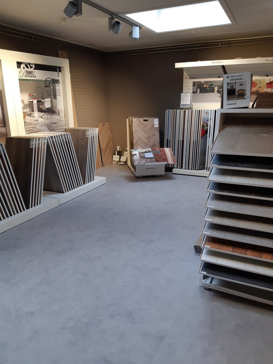 #Gietvloer of #woonBeton maar u heeft een #Houten #ondervloer wij bieden u deze #betonlook #vloer als oplossing voor een #scheurvrije vloer.