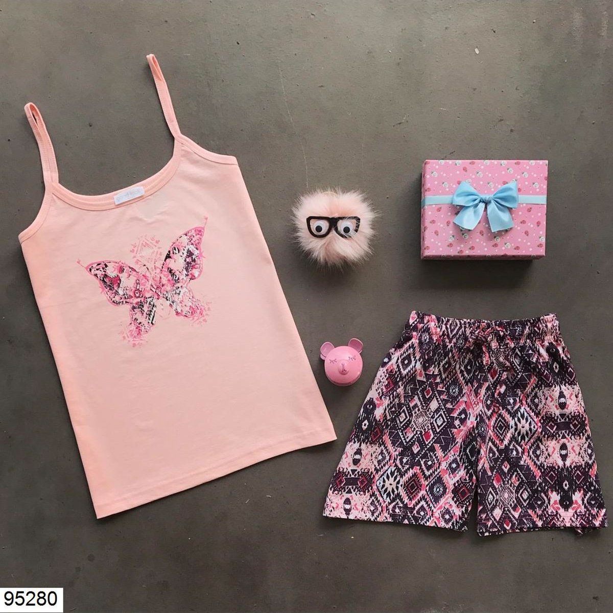 trendbende's tweet photo. 😍 Bu Ürün 19,90 TL  😍
<< KARGO 1₺ >>
Baskılı Şortlu Somon Kadın Pijama Takımı 95280 
Doğrudan Ürüne Ulaşmak İçin Tıklayın.
https://t.co/s2alwUy5gE
Whatsapp Sipariş Hattı ==>> 0541 472 71 88
#trendbende #moda #alışveriş #giyim #indirim #discount #fashion #fırsat #kampanya https://t.co/g8RFzylBFk