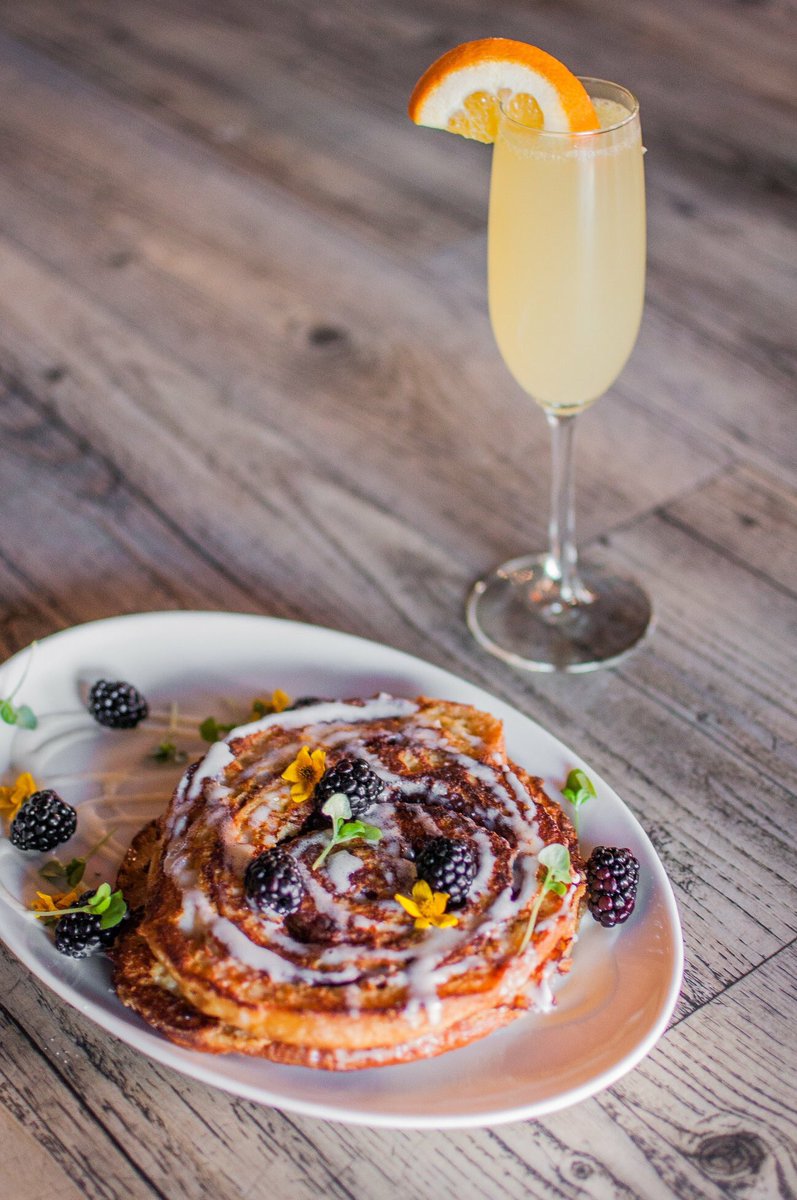 chefabebotello's tweet photo. MEMORIAL ๐บ๐ธ DAY || #BRUNCH
We will be open early at 10am + serving BRUNCH in the historic #GaslampQuarter
@florentsd
Reservations: https://t.co/gDKUOvoZjT
.
#chefabe #memorialday #mimosas #foodie #eatsandiego #eatsd https://t.co/Xa7oNmg9My