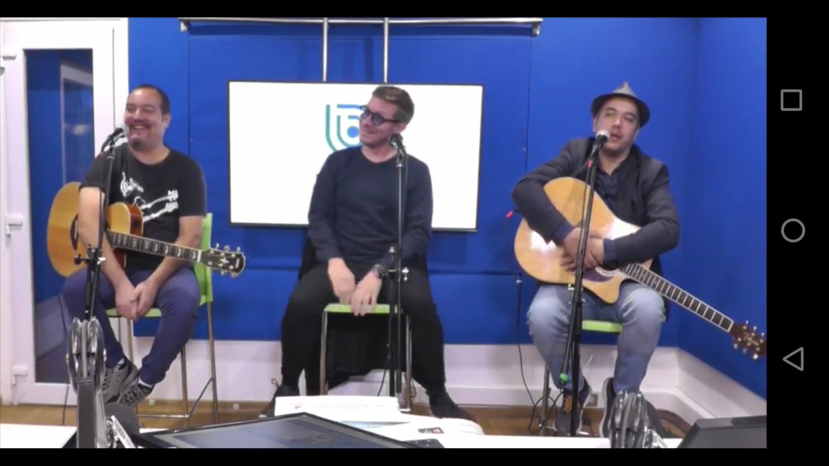 _PedroCuevas_'s tweet photo. Una maravillosa sorpresa nos regaló hoy @natalino_ofi en el #ExpresoBíoBío @biobio
#FelizLunes #SomosRománticos
#NuevoSingle #NuevoDisco
#NatalinoNadaMas @WMChile
Proximo 3 de #Agosto en @sunmonticello
Venta de entradas sistema @TicketproChile https://t.co/M23ExvFLUn