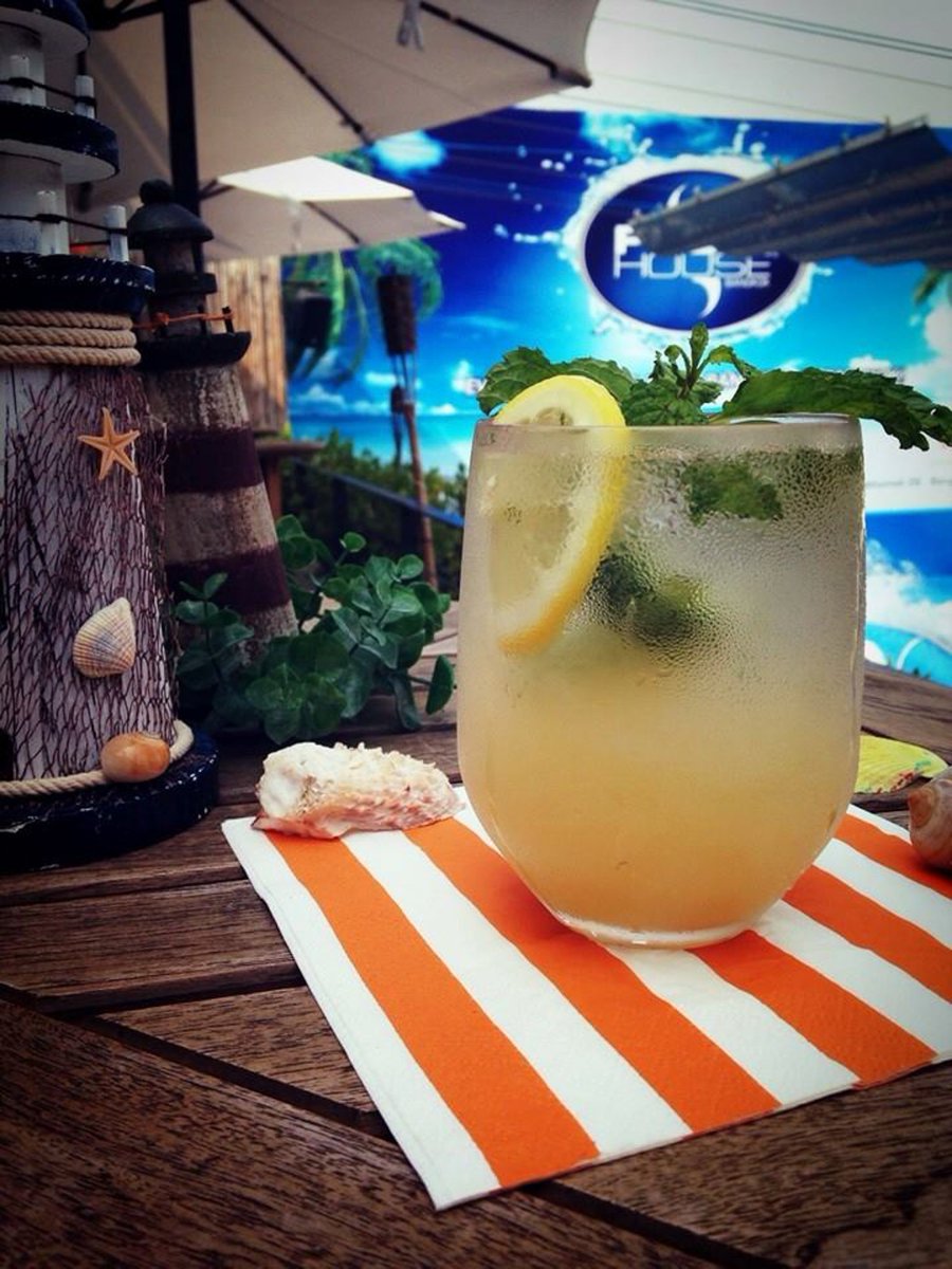 Flowboarders's tweet image. FlowRider attractions drive food and beverage sales up 30% on average!
FlowRider.com
Venue: Flow House Bangkok  
#FlowRider #Waterpark #WaveMachine #SurfMachine #AquaticCenter #AquaticsCenter #Municipalities #Flowboarders #SheetWave #FlowHouse #Bangkok