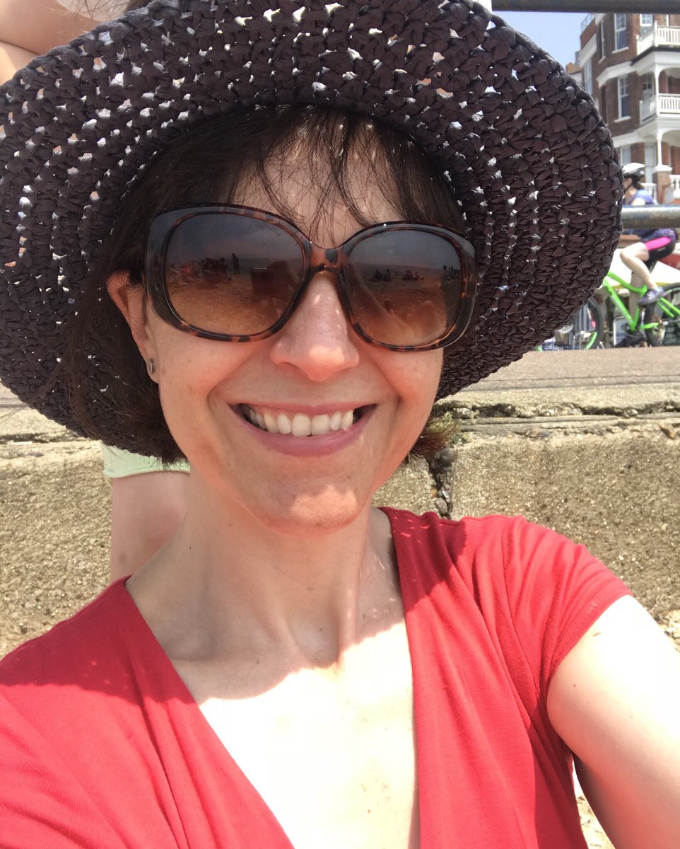 LouDay100's tweet photo. A trip to the seaside today. #tinnitus? What #tinnitus? The peaceful joy of the seaside ❤️ @BritishTinnitus @TinnitusTogeth https://t.co/gWuGBzQhYz