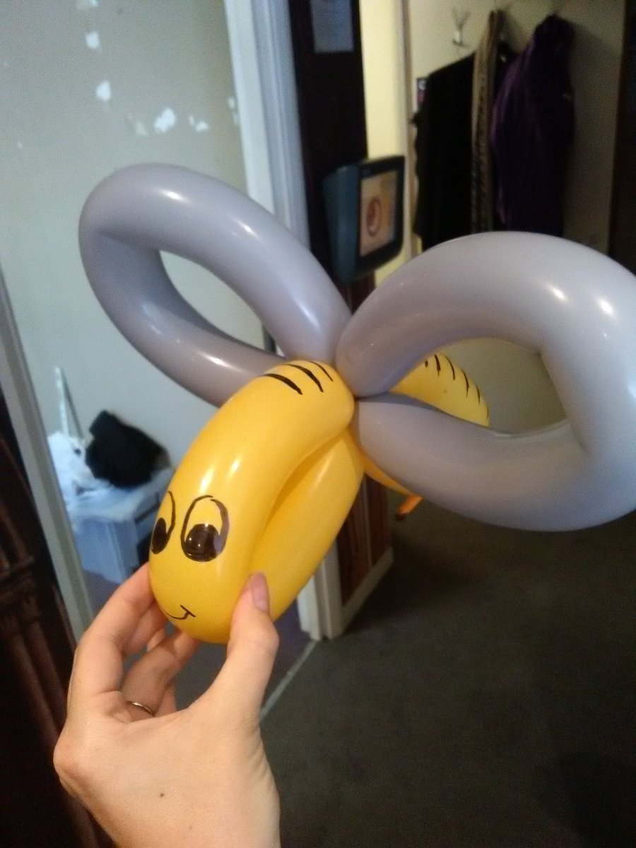 Put on the spot by a 7 year old guest to make a bumble bee. Challenge accepted. One happy 7 yr old 🐝 <a href="/PIWestIsBest/">West Is Best</a> #teamhampshire #piwow