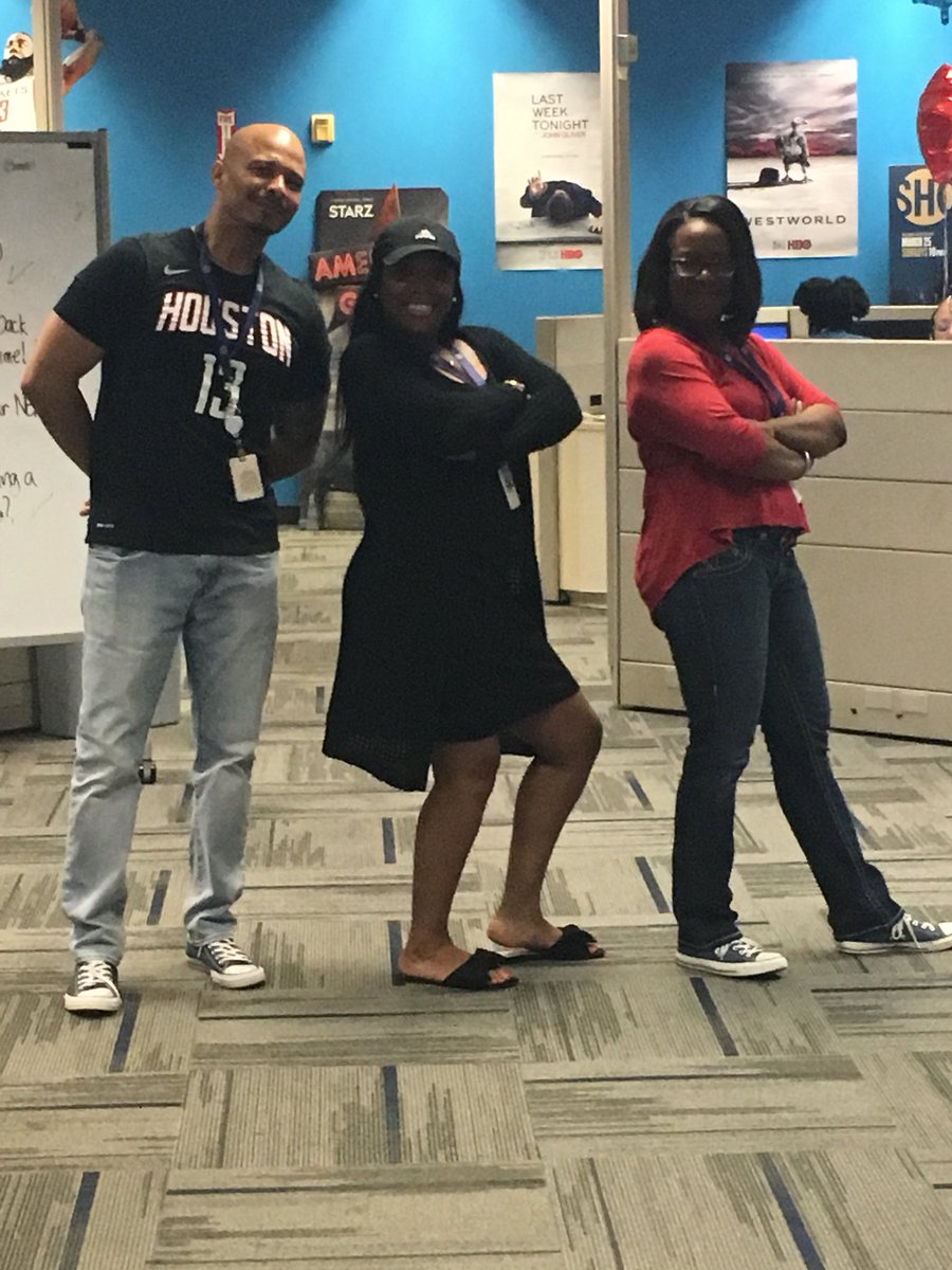 sgsatt's tweet photo. Jerlondea got her video sale and is ready to shoot her baskets #HoustonRocketsDay! #TeamHouston #MemorialDayfun @VeronicaL5209 @ShannonCGR1 @Marc_GoSteelers @hman1977theman https://t.co/LOWB2g4PMv