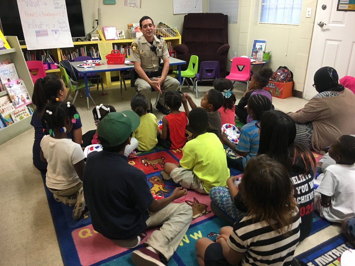 Nevada Youth Network On Twitter Thank You Lvmpd Office Dave For Your Service In The Army And For Teaching Us About Memorialday You Are Our Hero Https T Co Unhp3vlgvb