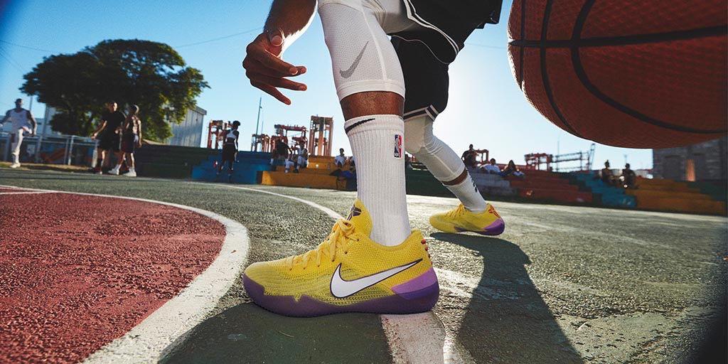 molino Kakadu Monopolio Finish Line on Twitter: "The @Nike Kobe AD NXT 360 Dons Laker Colors For  The Next Drop. Grab Your Pair On Friday. https://t.co/kuY9taPf7K  https://t.co/l8jeaQa0iP" / Twitter