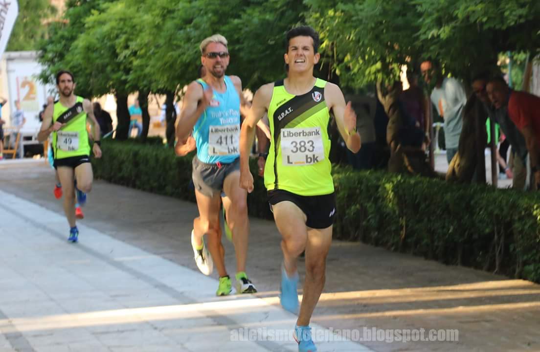 udat_talavera's tweet photo. 🏆Andrés Vega consigue su tercer triunfo consecutivo en la Milla de Toledo, por delante de Ricardo Serrano y Pedro Vega.

Gran representación de UDAT, con Andrés Vega 1º, Daniel Corrochano 4º, Héctor Ramos 5º e Iván Carmona 7º.

📷 Aurelio Gómez

https://t.co/cZ8Hc3UaTg https://t.co/9M2gQ92qlF