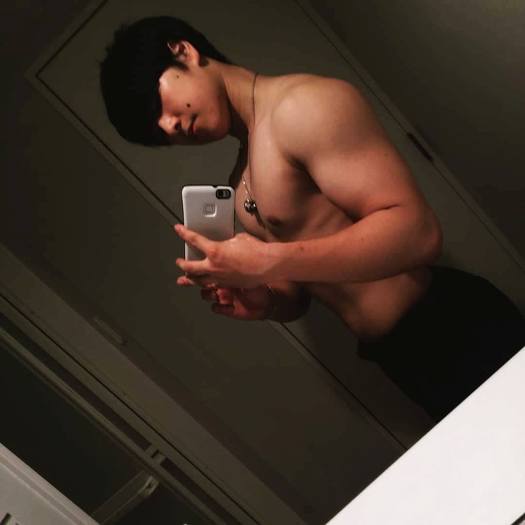 Shin トレーニング日記 No Twitter このごろトレーニング頻度高め トレーニング 新境地 大学生 ジム マイプロテイン 努力 まだまだこれから コメント歓迎 フィジーク 筋トレ 筋肉 フォローミー ガリガリ モデル モデル希望 裸 減量 T Co