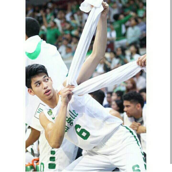 RicciLovers06's tweet photo. “All I ever wanted was to play for La Salle.”

Masakit pa rin talaga. 😭💚😭💚 https://t.co/0jkOH7jFXY