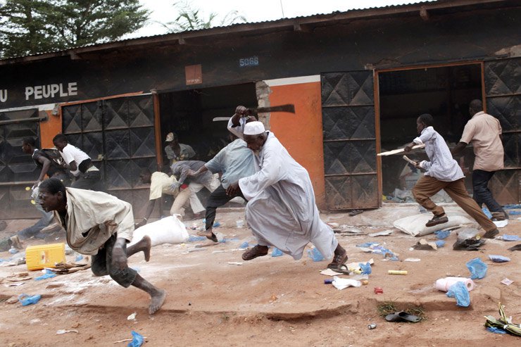 937RhythmFm's tweet photo. BREAKING: Herdsmen attack Catholic seminary, shoot reverend father, beat others in Jalingo . The Director of Caritas Nigeria, an agency of the Catholic Church, Rev. Fr. Evaristus Bassey revealed this in a WhatsApp message. #RhythmFM #RhythmUpdate https://t.co/2NwTO8kC5j