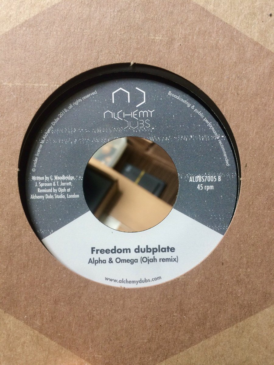 Out now! ALDBS7005 Alpha & Omega feat. Paul Fox - Freedom Fighters/Freedom Dubplate (Ojah remix). #alphaandomega #paulfox #freedomfighters #ojah #remix #alchemydubs #aldbs7005 #7inch #vinyl #limitededition @alchemydubs @alphaandomegadub @paulfoxmusic @ojah_oscar