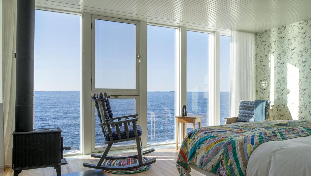 MagazineVoyages's tweet photo. Venez passer une nuit dans un environnement sauvage, sur la petite île de Fogo au large de Terre Neuve, au Canada. Le @fogoislandinn est un hôtel ultra moderne perché sur pilotis dont toutes les chambres donnent sur la mer !
@AuthentikCanada #Canada #wild #voyagesvoyages #Hotel https://t.co/oM6wXBrZgs