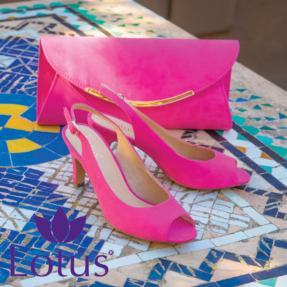 After wedding fever sweeped across the world with the Royal Wedding, make sure you're prepared for the next big event with Lotus! 👰❤️️🤵 ow.ly/Vjj930kcaBF 

#lotus #weddingfever #beprepared #shoesbymail