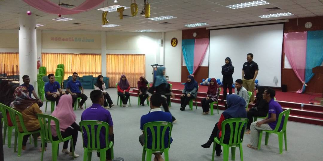 ktdi4utm's tweet photo. KEM PEMBENTUKAN JKM BARU 2018/2019
#thisisktdi #siapsiaga #gajahcomel #jatuhbangunbersama https://t.co/O9hJxQferh