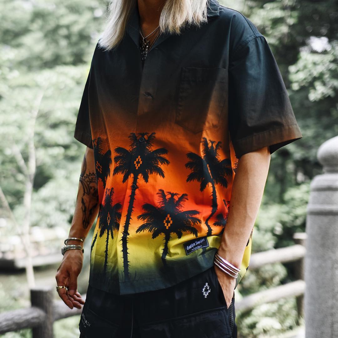 Discover all the shirts from the SS18 here ⬇️ goo.gl/eW1sCz
#MarceloBurlon
#CountyofMilan