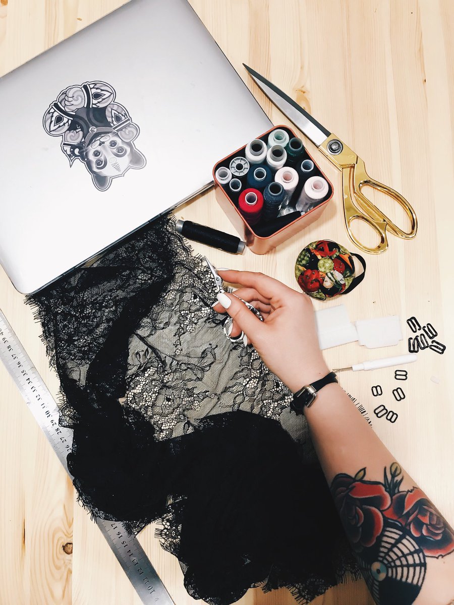 SheByDivine's tweet photo. Artpieces r limited and tailormade with🖤
#girly #hottie #roses #floral #flowers #kl #inspiration #lacepanties #handmade #highfashion #tailormade #shebydivine #sbd ##aesthetics #life #lingerieaddict #lace #lacebra #panties #retro #malaysia #monday #bodygoals #fitnessmotivation https://t.co/lhydrMBOlH