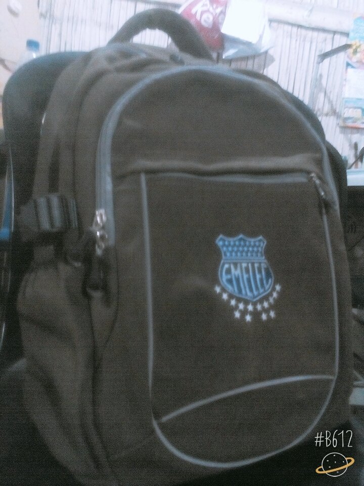 maria_carola_1's tweet photo. Mamá de Ámbar (adolescente con #Cancer de páncreas) hace y vende estas mochilas (del equipo de su elección) $20
NO nos pide donaciones, nos pide difusión para conseguir más clientes. Llamar al 0985406568 #Guayaquil 
Favor RT https://t.co/pujuMG9vCl
