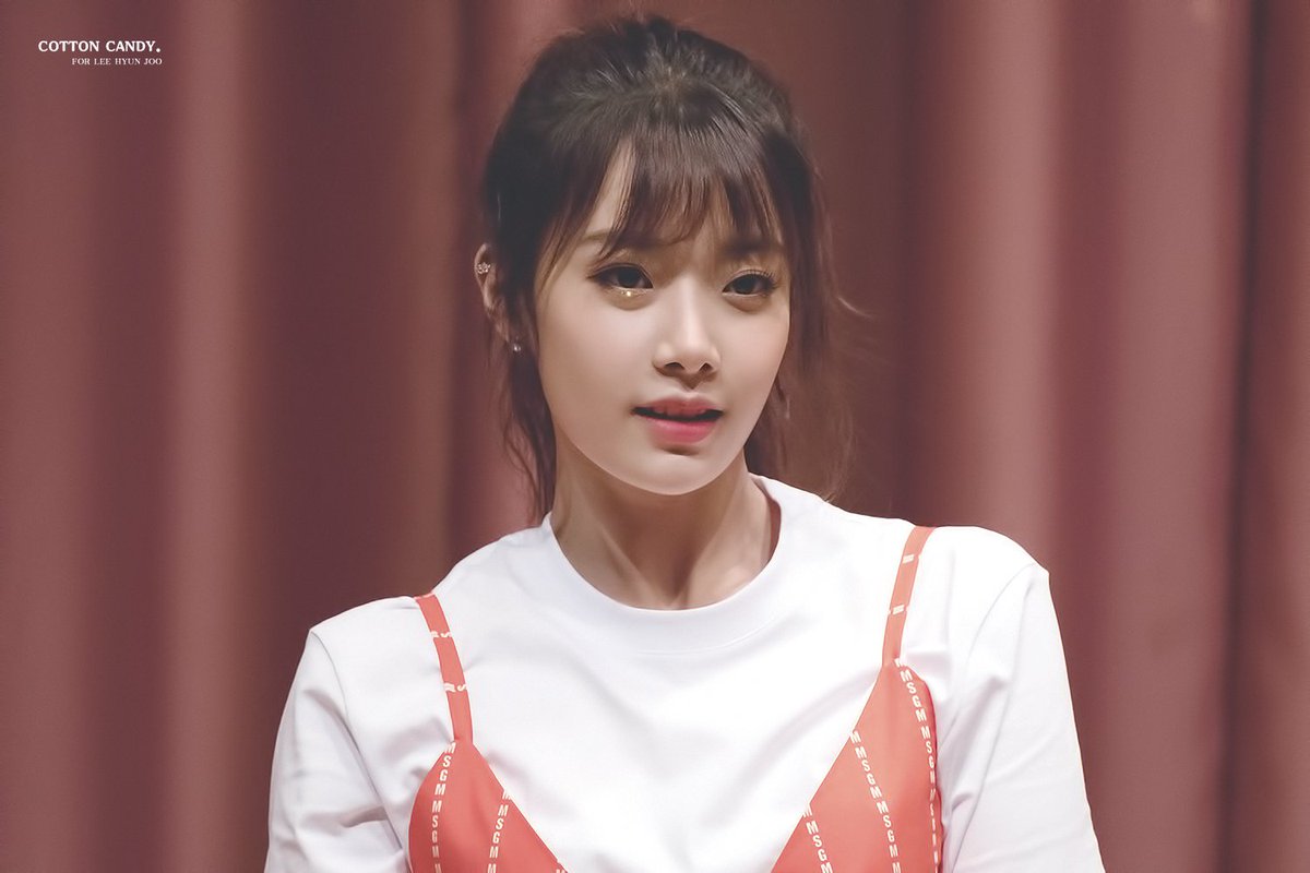 _joojoocandy's tweet photo. 180527 유니티 (UNI.T) 1st MINI ALBUM [line] 발매기념 국제청소년센터 팬사인회 넘어 (No More) 공연
#유니티 #UNI_T #UNIT #이현주 #현주 #Hyunjoo @official_uni_T https://t.co/1bku6u3HKo