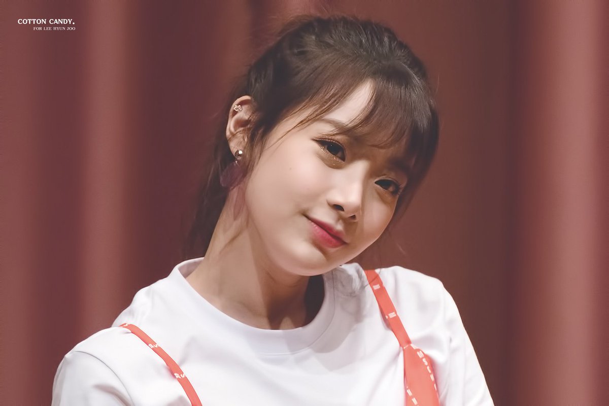 _joojoocandy's tweet photo. 180527 유니티 (UNI.T) 1st MINI ALBUM [line] 발매기념 국제청소년센터 팬사인회 넘어 (No More) 공연
#유니티 #UNI_T #UNIT #이현주 #현주 #Hyunjoo @official_uni_T https://t.co/1bku6u3HKo