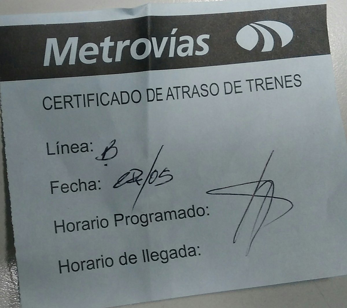 RickD_Fernandez's tweet photo. #SubteLineaB Certificado número 15 del mes. Aparte de perder presentismo me van a sancionar. Todos los días presentando un servicio pésimo para los miles que utilizamos todos los días. Mientras que @horaciorlarreta y @mauriciomacri están para la foto y no dan respuestas https://t.co/ChooxQa6TV