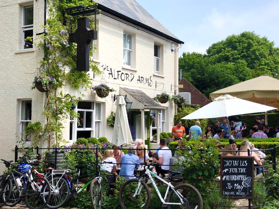 alfordarmsHP1's tweet photo. A classic #bankholiday in #Frithsden 🌤🌤🌤 https://t.co/5ARU83lhFw