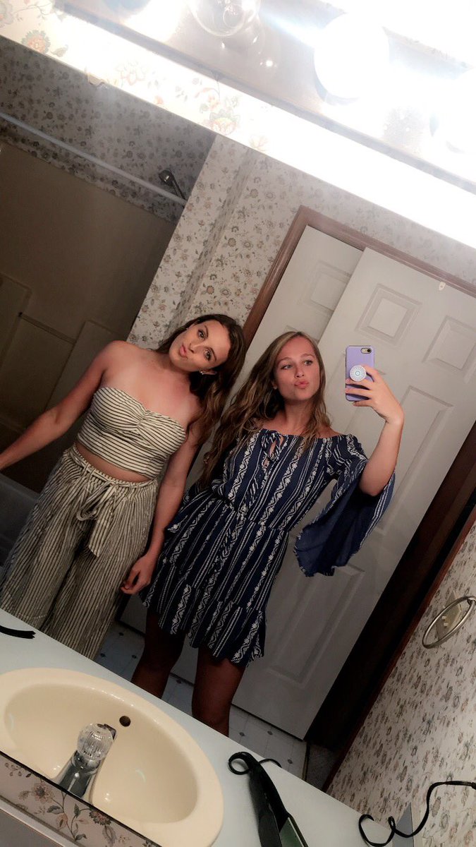 genaspeights's tweet photo. Happy birthday Kayla Marie Held!🎈 love you and all of our crazy memories! Glad I can call you my roomieeee 💕enjoy your day https://t.co/JfVZezeHSy