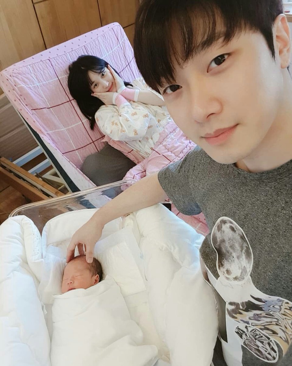 파우 Nh Media Have Grandson Starting From 1 Shin Dongho Has Shin Asher 2 Eli Kim Has Minsoo Or Michael Kim 3 And Now Yulhee Has Newborn Son Name