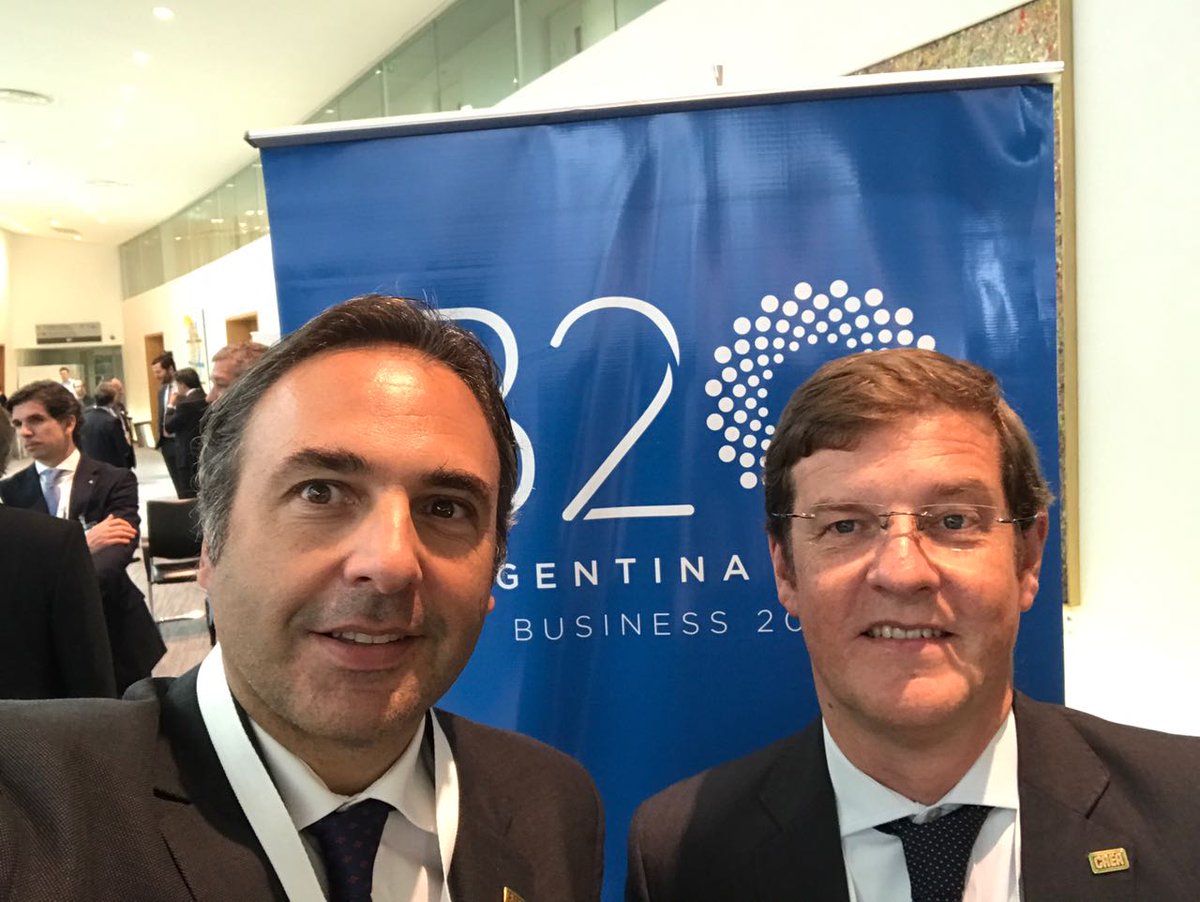 crea_arg's tweet photo. #MovimientoCREA es parte de una nueva reunión de @b20 en París trabajando sobre el desarrollo de sistemas alimentarios sostenibles #B202018 https://t.co/v9s4X3Rul2