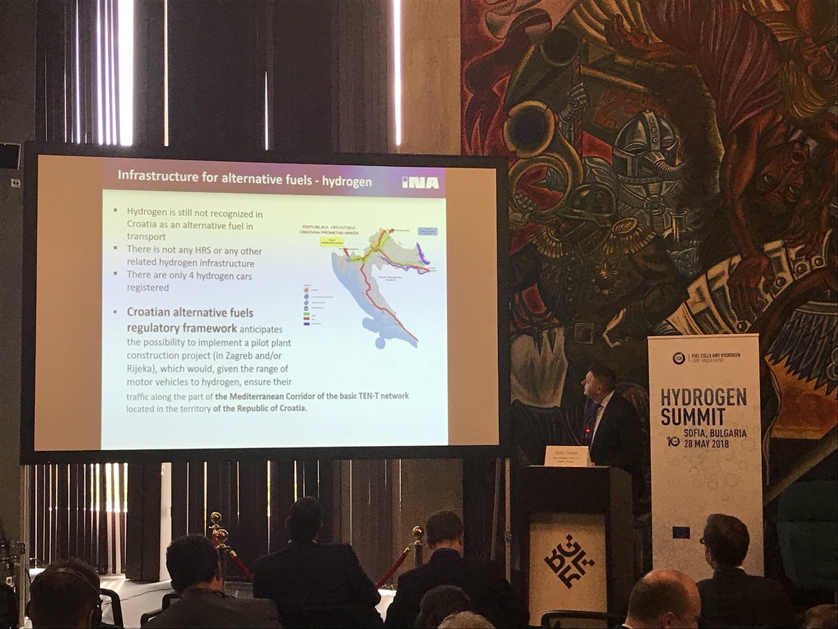 CleanHydrogenEU's tweet image. Interesting ideas from the #coal and #refining industry on how to include hydrogen in their activities also presented at our Hydrogen Summit today by INA (Croatia) and JSW (Poland). #sectorcoupling