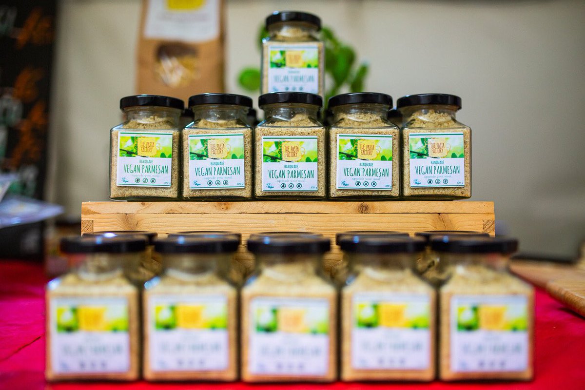 AGoodFeedNorth's tweet photo. Vegan Parmesan 🌱 gains to be had over at @pastafactoryuk’s stall. Great treats to eat now or take away ✨ https://t.co/boyaGRmrm0