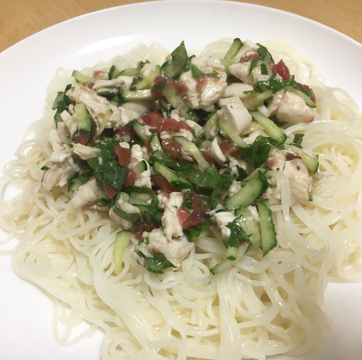てるてる On Twitter 簡単手抜き料理 またまた素麺アレンジレシピ きゅうり ささみ 大葉 梅肉の和風ドレッシング和えをのっけて 簡単手抜き料理 素麺アレンジレシピ きゅうり ささみ 大葉 梅肉 自画自賛 料理好き 一緒に食べたい