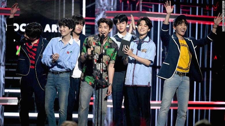 cnni's tweet photo. South Korean boy band @BTS_twt has become the first K-pop group to top the US Billboard 200 chart, with the debut of their new album, "Love Yourself: Tear" https://t.co/z5PloBxVFr https://t.co/ofHp1XDKyw