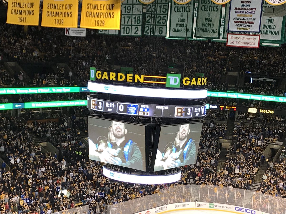 LuciaRBenjamin's tweet photo. @ems4kids #LoganSnow’s first Bruins game was a success! He even made it to the jumbo throne with his #ems4kids earmuffs! Soundproof at its finest! #soundproof #soundasleep https://t.co/6Ay2lpzB6D