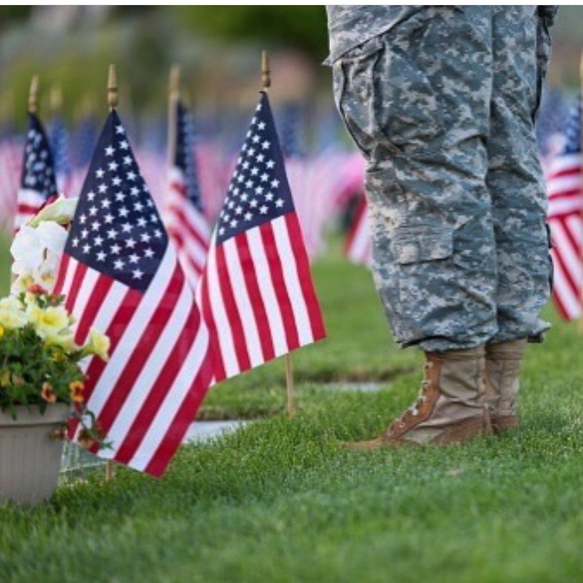 TresorCacheBtq's tweet photo. Happy #MemorialDay TCB Babes! On this day we remember and salute those who sacrificed their lives for us to be FREE! We're forever grateful for your service! 
**Enjoy 20% off CODE:MEMORIAL20** https://t.co/xA9u2PnTz5