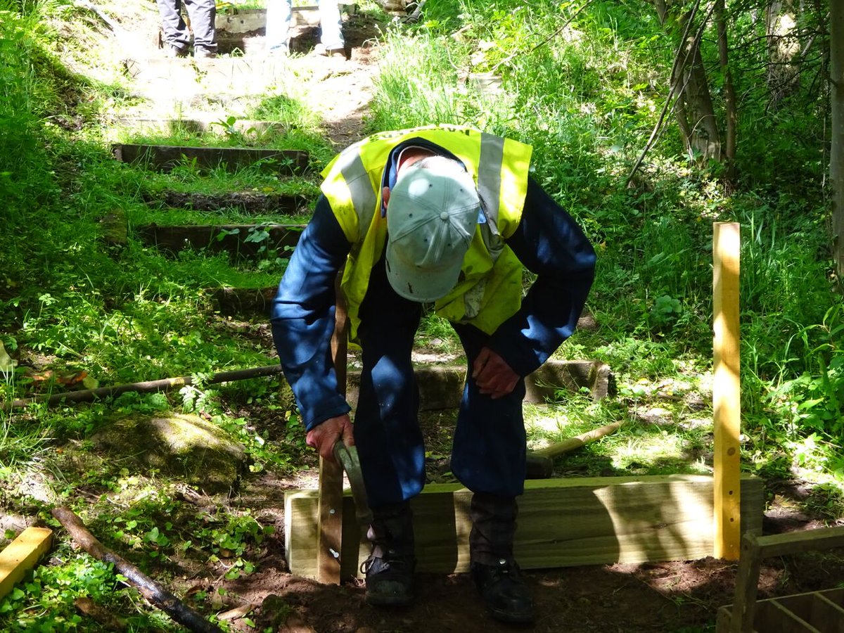 ramblersscot's tweet photo. Last Friday the Lothian and Borders Path Maintenance Team made great progress building bridges and replacing steps at the Pentlands.  #MondayMotivation #Thanksforthepath https://t.co/n2h4tEY9jL