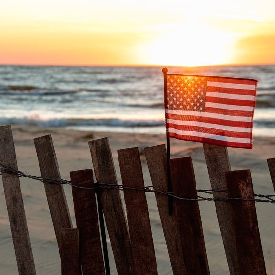 RumiSumaq's tweet photo. "To those in uniform serving today and to those who have served in the past, we honor you today and every day.” #memorialday https://t.co/OX0QCCQGRH
