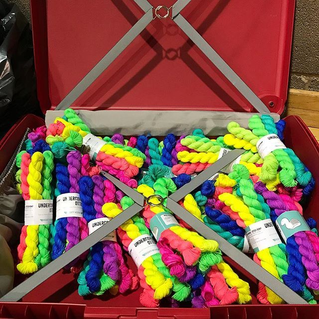 Shinybees's tweet photo. My kind of packing. . Pup sets by @undercover_otter at @woollinndublin 😍 . #yarn #yarnstagram #woollinndublin #knit #undercoverotter #knitlove #yarnlove #handdyedyarn #indiedyer #instaknit #igknitters #knittersoftheworld #colourlo… https://t.co/faHU8ABFDx https://t.co/O9ILaJag7g
