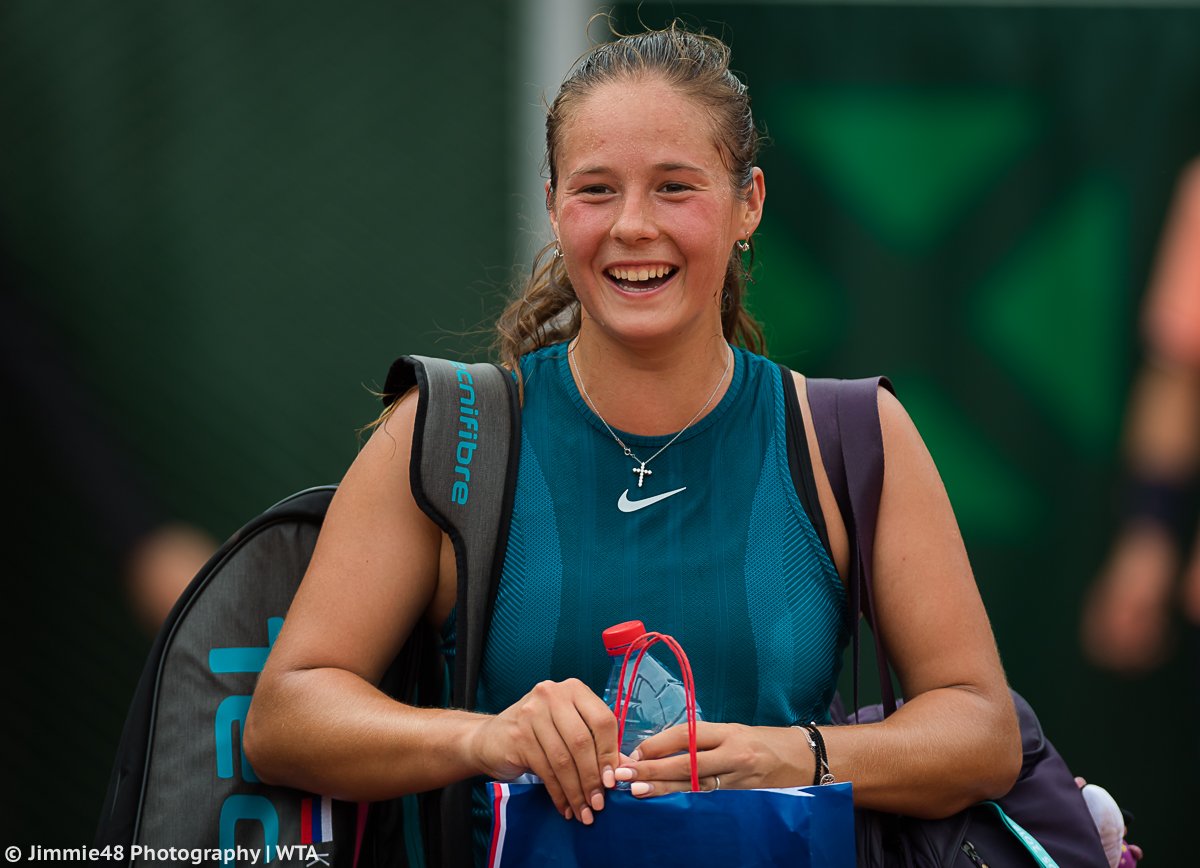 DARIA KASATKINA - Página 24 DeScab4X4AElDpU