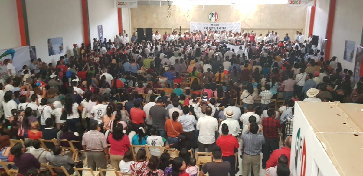 sancristobalrag's tweet photo. Lleno total en nuestra bella casa @PriSanCristobal  gracias por caminar conmigo! #ChiapasMereceMás @ralbores https://t.co/vZkl0LPw9U