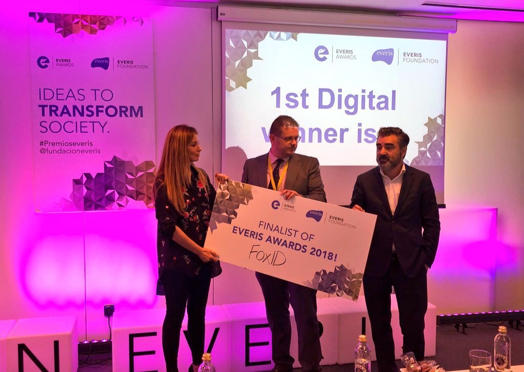 nttdfoundation's tweet photo. ¡Ya tenemos los 3 primeros finalistas de los #Premioseveris 2018! 🎉 
@alenspace , @FOXid_ y #Echophone fueron seleccionados entre más de 30 proyectos en la primera ronda de semifinales en Madrid. ¡Enhorabuena a todos!🎖️Continuaremos la próxima semana en Barcelona 🔜 https://t.co/ml0nAlNZnm