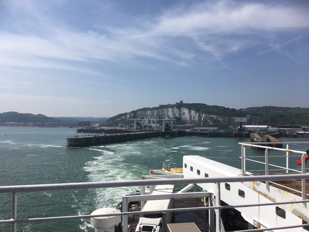 CallSingers's tweet image. Bye bye England, see ya dreckly #callingtonsingersontour