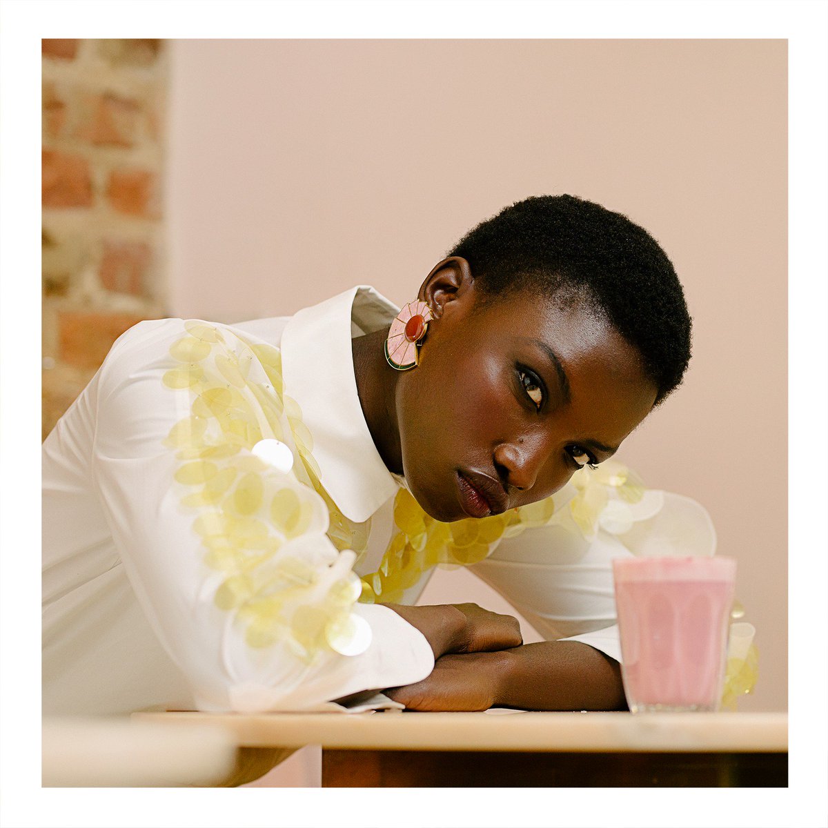themodist's tweet photo. Lemon aid? Trust #TheMODmagazine for the freshest fashion steer and looks to crush on. Link Below.
https://t.co/P7lV0p934v https://t.co/Jw2xNYlGHE