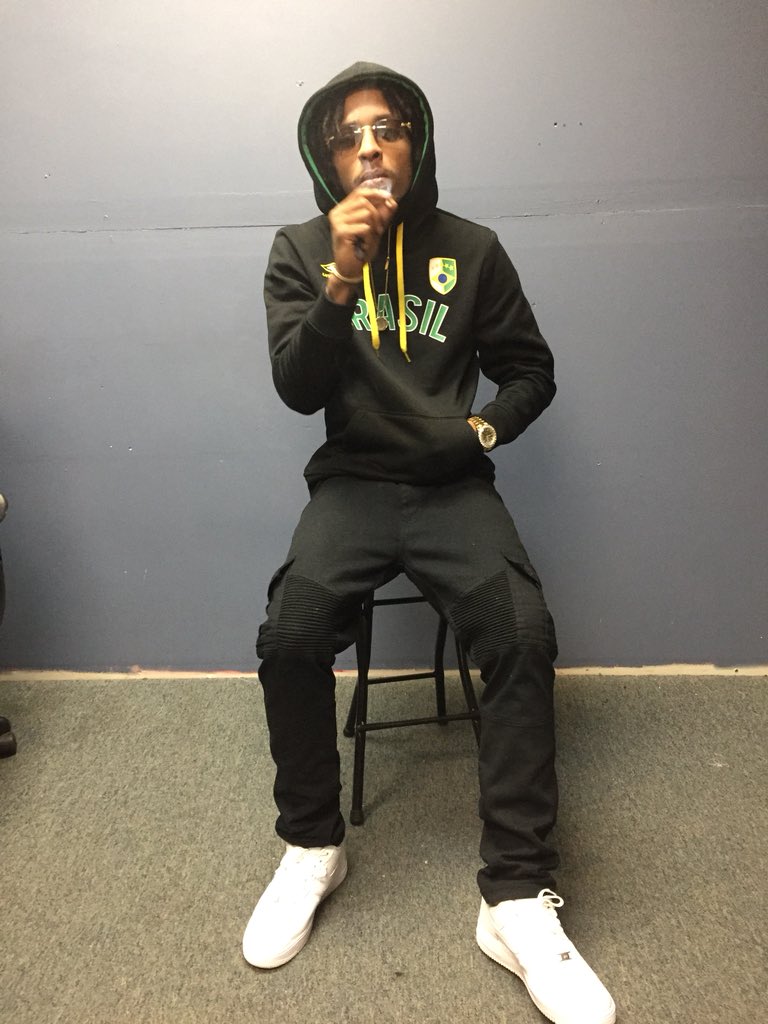 AffluentJB_'s tweet photo. Built for this $hit ...I just remain solidβοΈ#AffluentJB #ISOβ
#AffluentTrap πͺ https://t.co/BMnoGYGUDO